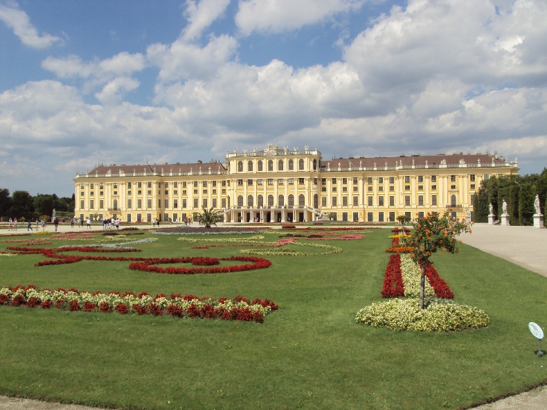 Schnbrunn Palace_Vienna